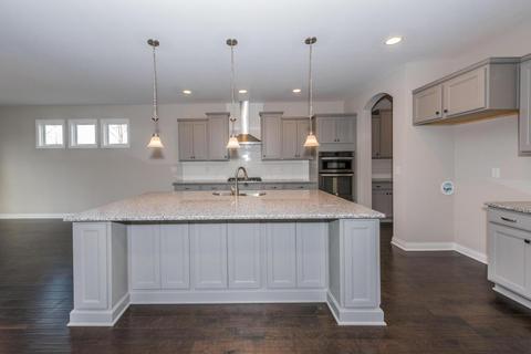2206 Forestview Ln, Delaware, OH 43015 photo 4
