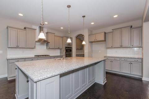 2206 Forestview Ln, Delaware, OH 43015 photo 2