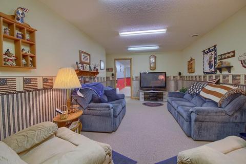 2410 Puthuff Ave, Circleville, OH 43113 photo 33