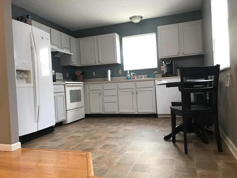 847 Robmeyer Dr, Columbus, OH 43207 photo 2
