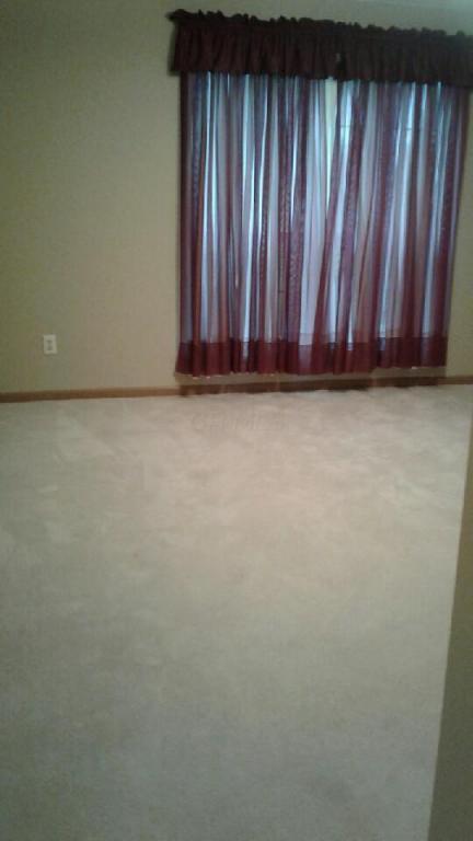 1303 Stratford Ct, Circleville, OH 43113 photo 6