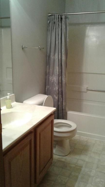 1303 Stratford Ct, Circleville, OH 43113 photo 4