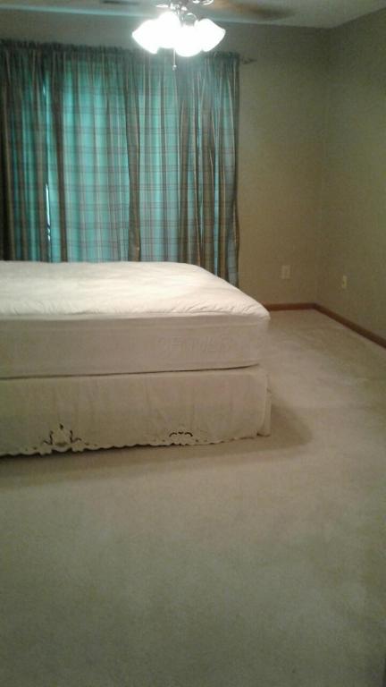 1303 Stratford Ct, Circleville, OH 43113 photo 7