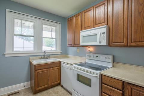 371 E William St, Delaware, OH 43015 photo 12