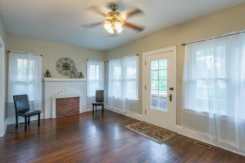 371 E William St, Delaware, OH 43015 photo 5