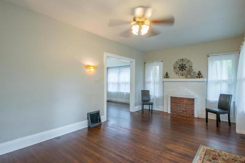 371 E William St, Delaware, OH 43015 photo 8