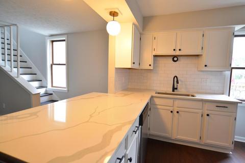 704 E Kossuth St, Columbus, OH 43206 photo 12