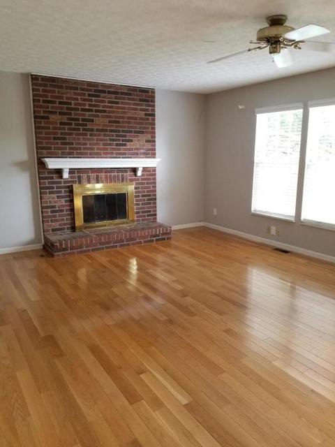 3233 Farmbrook Dr, Grove City, OH 43123 photo 3