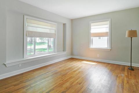 581 E Beechwold Blvd, Columbus, OH 43214 photo 2