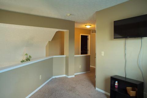 1481 Hackworth St, Columbus, OH 43207 photo 5