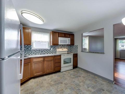 3898 Eakin Rd, Columbus, OH 43228 photo 7