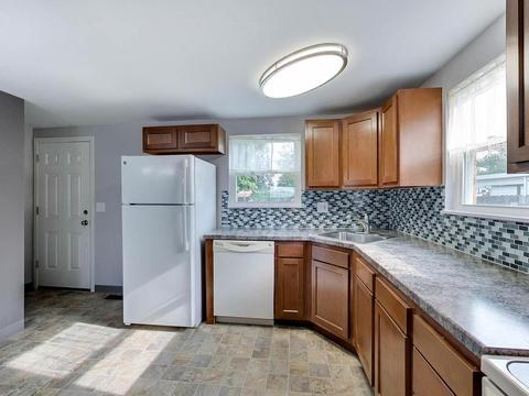 3898 Eakin Rd, Columbus, OH 43228 photo 11