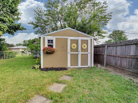 3898 Eakin Rd, Columbus, OH 43228 photo 22