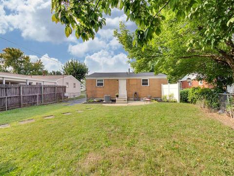 3898 Eakin Rd, Columbus, OH 43228 photo 23