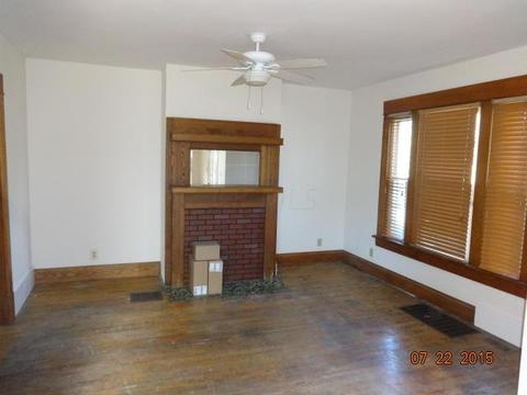 329 E 19th Ave, Columbus, OH 43201 photo 3