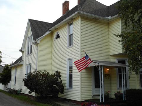 220 E Mound St, Circleville, OH 43113 photo 2