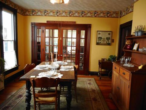 220 E Mound St, Circleville, OH 43113 photo 7