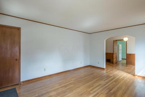 526 E Como Ave, Columbus, OH 43202 photo 6