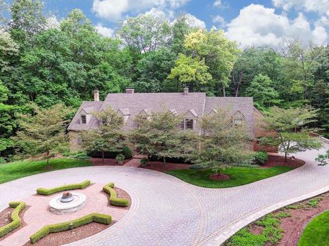 2490 Signal Hill Rd, Springfield, OH 45504 photo 1