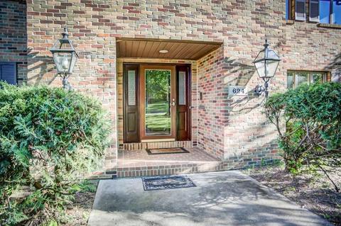 624 Westchester Park Dr, Springfield, OH 45504 photo 2