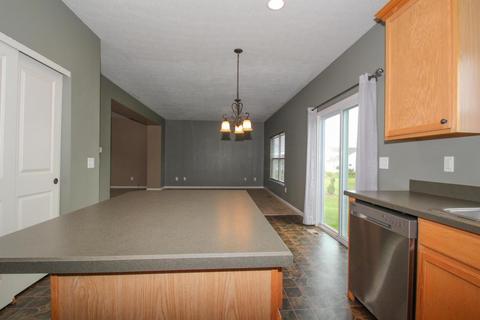 740 Salinger Dr, Lithopolis, OH 43136 photo 9