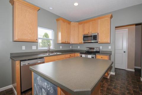 740 Salinger Dr, Lithopolis, OH 43136 photo 4