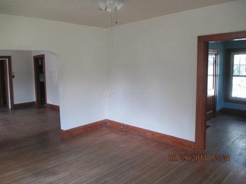 445 Robinwood Ave, Columbus, OH 43213 photo 4