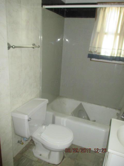 445 Robinwood Ave, Columbus, OH 43213 photo 9