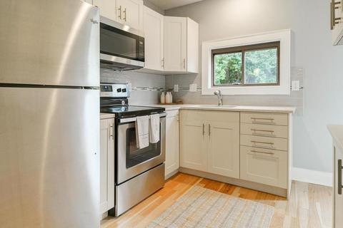 305 E Markison Ave, Columbus, OH 43207 photo 9
