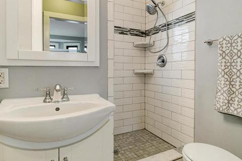 305 E Markison Ave, Columbus, OH 43207 photo 17