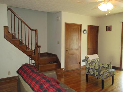 153 E Walnut St, Lancaster, OH 43130 photo 3