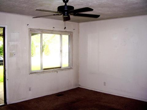 974 Antwerp Rd, Columbus, OH 43213 photo 7