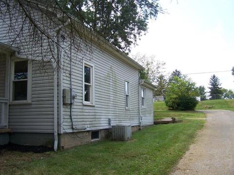 215 N Cedar Ave, Lancaster, OH 43130 photo 4