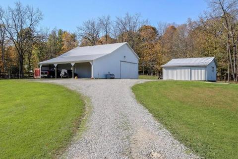 145 Whiley Rd NW, Lancaster, OH 43130 photo 2
