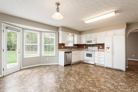345 Pinecrest Ct, Delaware, OH 43015 photo 8
