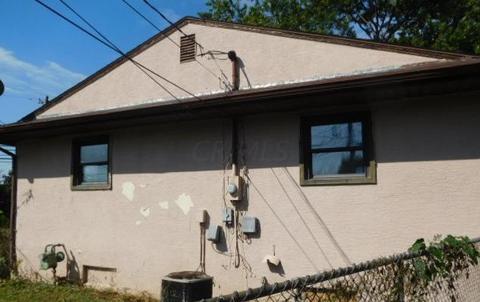 882 Pierce Ave, Columbus, OH 43213 photo 4