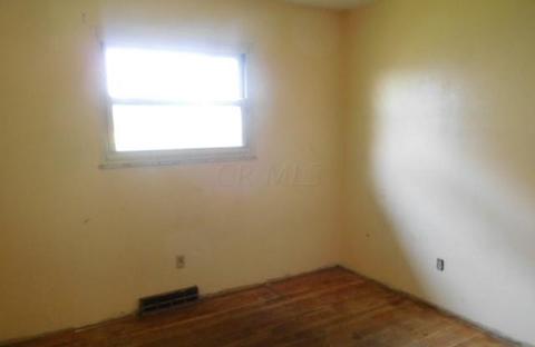 882 Pierce Ave, Columbus, OH 43213 photo 10