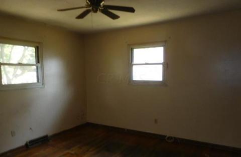 882 Pierce Ave, Columbus, OH 43213 photo 8