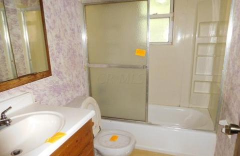 882 Pierce Ave, Columbus, OH 43213 photo 9