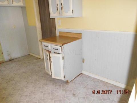 882 Pierce Ave, Columbus, OH 43213 photo 13