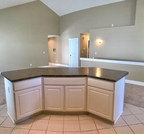 301 Woods Edge Loop, Pataskala, OH 43062 photo 9