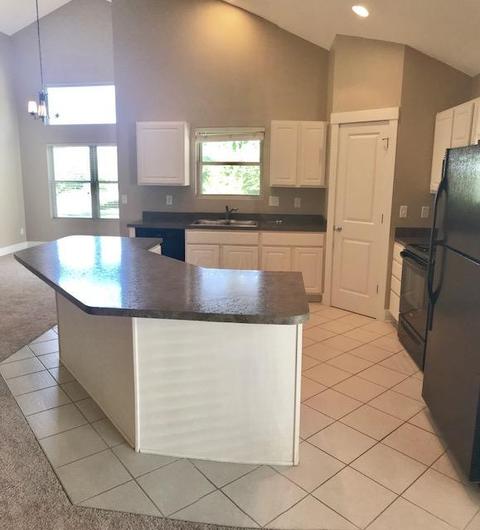 301 Woods Edge Loop, Pataskala, OH 43062 photo 8