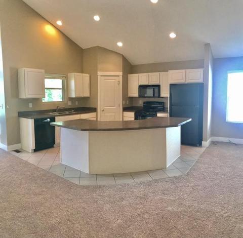 301 Woods Edge Loop, Pataskala, OH 43062 photo 11