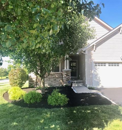 301 Woods Edge Loop, Pataskala, OH 43062 photo 3