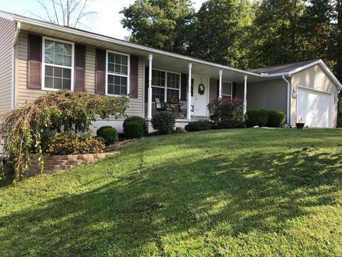 1820 Cedar Cir, Heath, OH 43056 photo 1