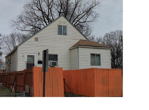 692 Siebert St, Columbus, OH 43206 photo 1