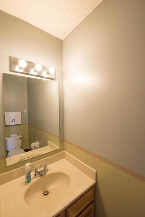 3003 Tracer Rd, Columbus, OH 43232 photo 6