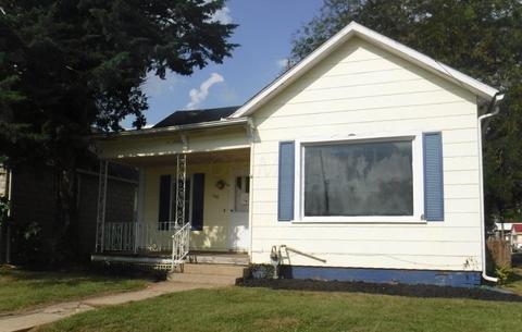 146 Pleasant St, Circleville, OH 43113 photo 2