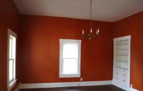 146 Pleasant St, Circleville, OH 43113 photo 7
