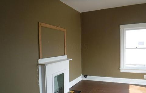 146 Pleasant St, Circleville, OH 43113 photo 5